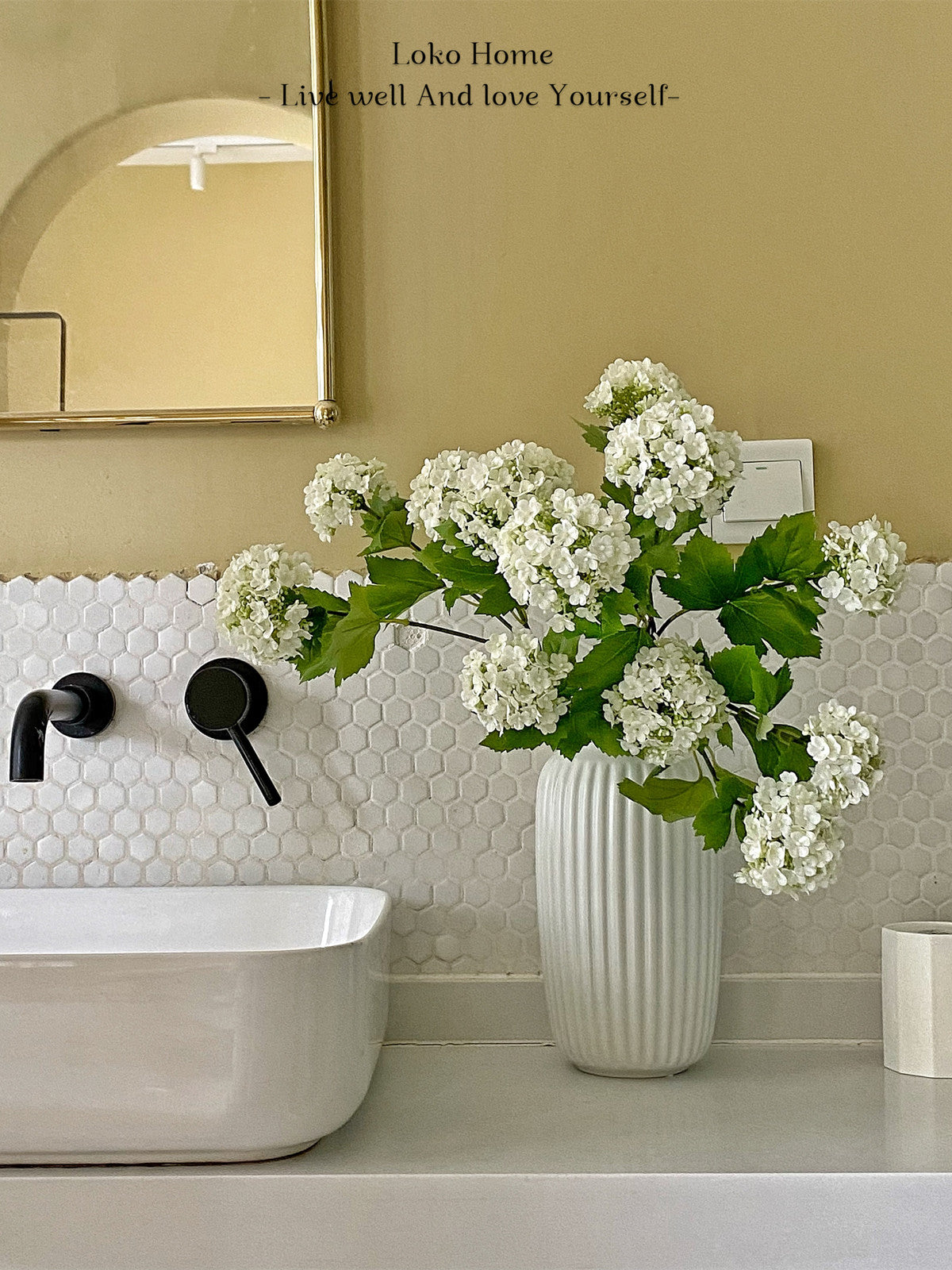 5 Stems Faux Snowball Flower in Creamy White - 31"