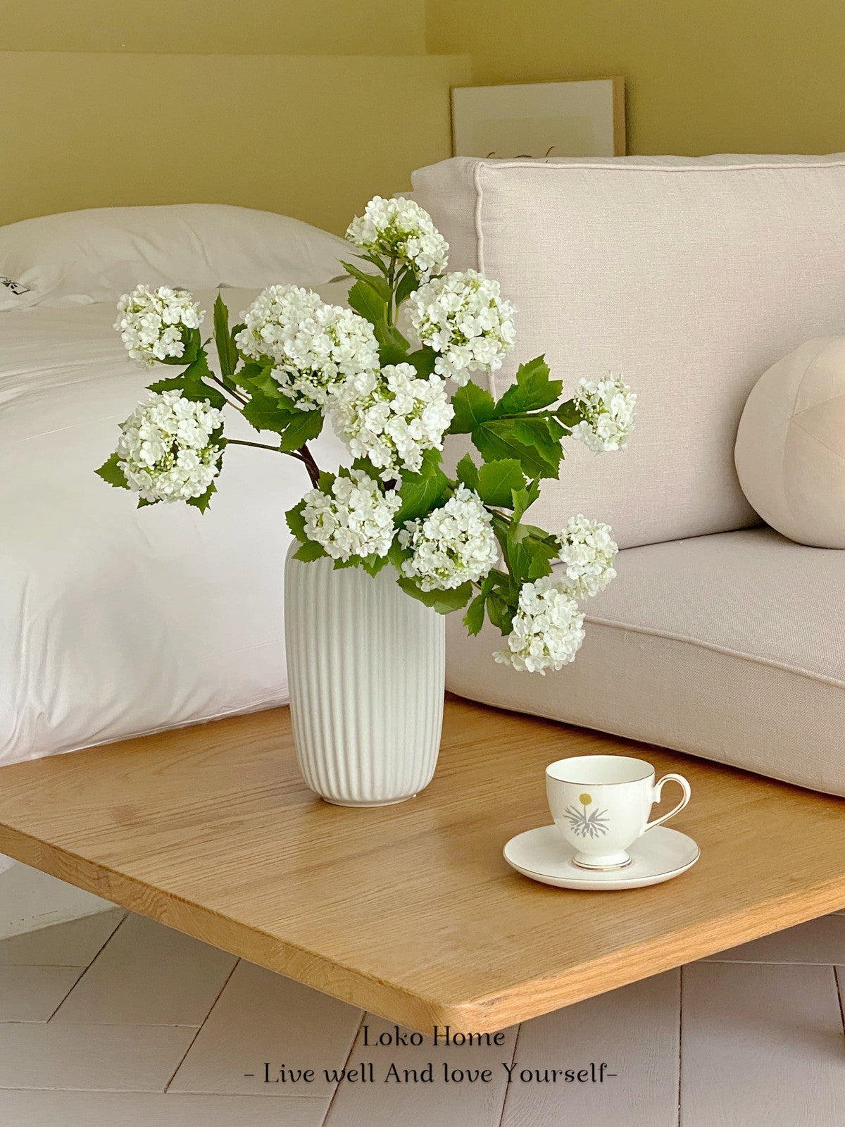 5 Stems Faux Snowball Flower in Creamy White - 31"