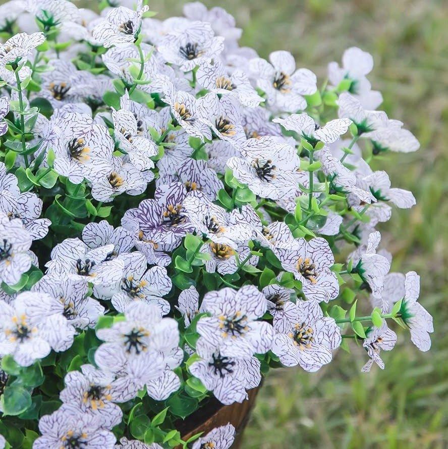 14" Silk Daisy with Eucalyptus 12 Bundles- White - HyeFlora